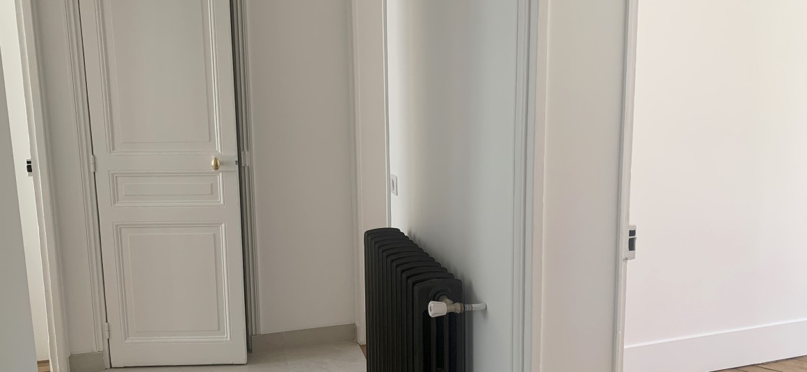 VIDE – 2 ch – 51 m2 – Paris 17ème – Rue Labie – 5e étage sans asc – Loyer cc : 1.800 €