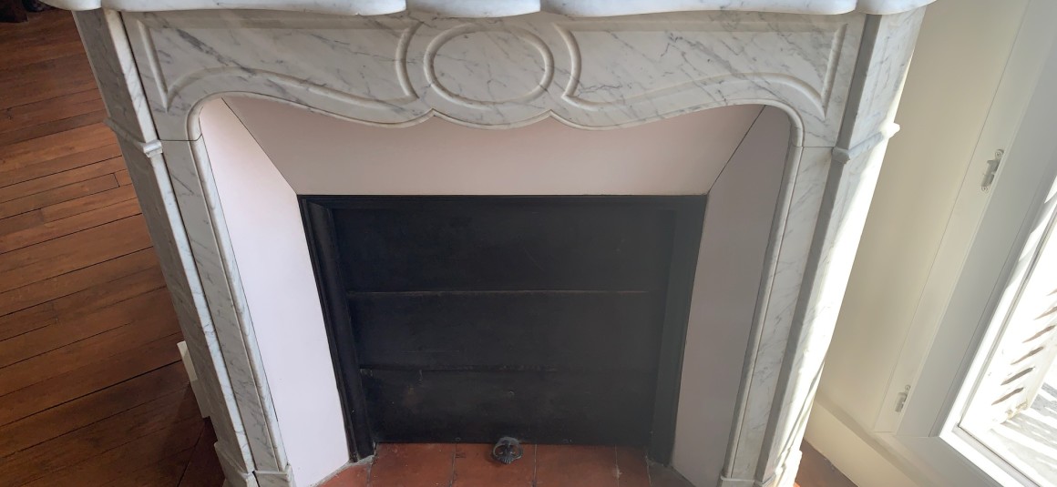 MEUBLÉ – 1 ch – 52 m2 – Paris 15e – Rue Alain Chartier – Métro : Convention – Loyer cc : 1.750 €