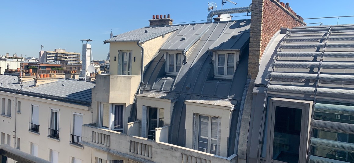 MEUBLÉ – 1 ch – 52 m2 – Paris 15e – Rue Alain Chartier – Métro : Convention – Loyer cc : 1.750 €