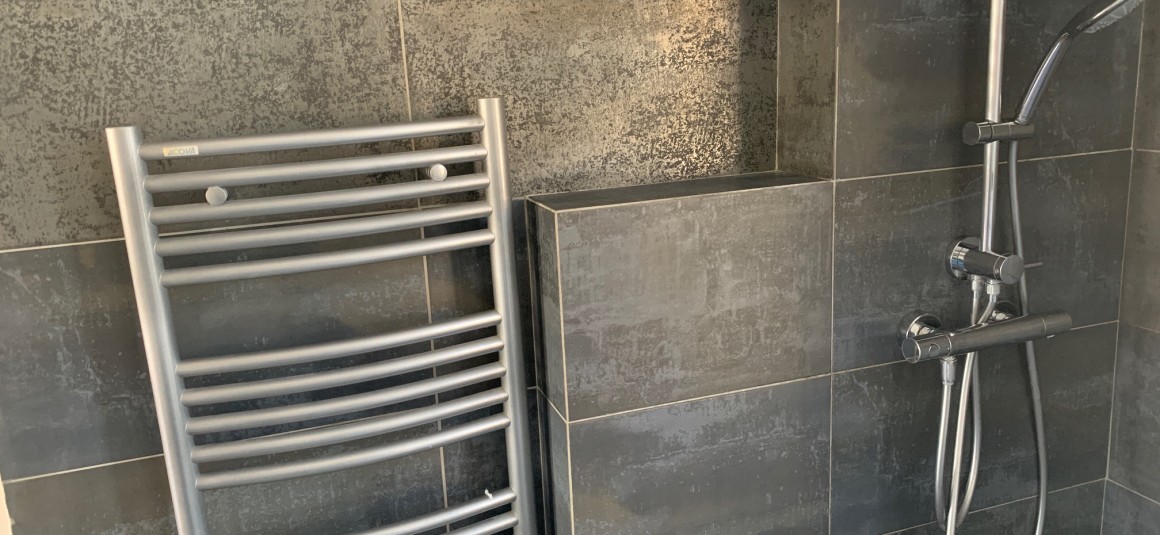 MEUBLÉ – 1 ch – 52 m2 – Paris 15e – Rue Alain Chartier – Métro : Convention – Loyer cc : 1.750 €