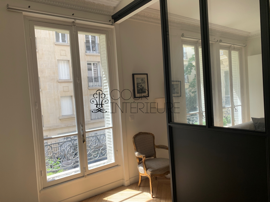 MEUBLÉ – 2 chambres – Paris 16ème – Rue Chalgrin – Petit balcon – 65  m2 – 1er étage ascenseur – Loyer charges comprises : 3.000 euros cc