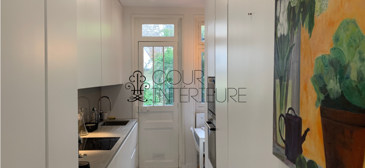 MEUBLÉ – 2 chambres – Paris 16ème – Rue Chalgrin – Petit balcon – 65  m2 – 1er étage ascenseur – Loyer charges comprises : 3.000 euros cc