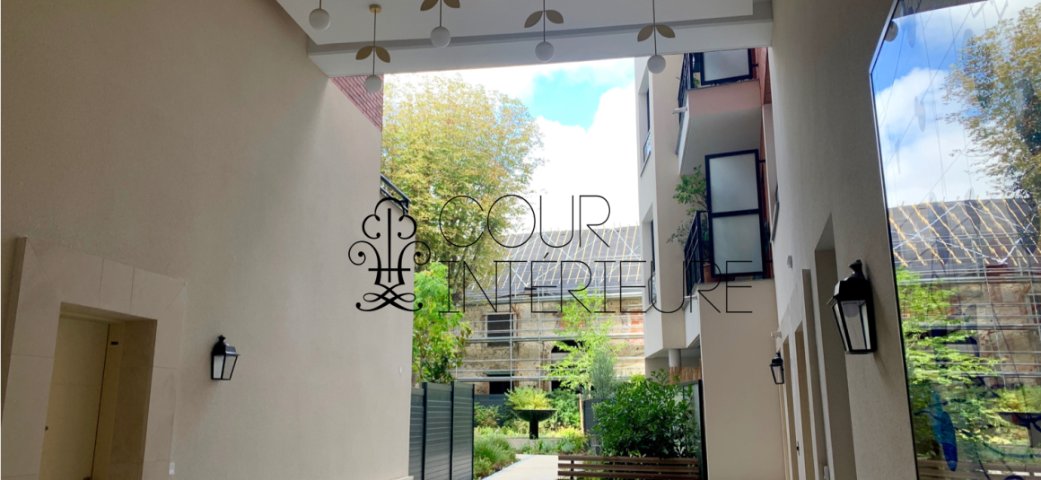 MEUBLÉ – Studio / 1 chambre – 35,2 m2 – Paris 14ème – Rue Tombe Issoire – Denfert Rochereau – 5e étage asc – Loyer charges comprises : 1.460 euros (chauffage inclus)