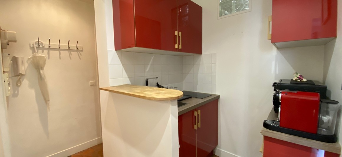 MEUBLÉ – 1 ch – 34 m2 – Rue Brisemiche – Paris 4e – 1er étage sans asc – Loyer cc : 1.400 €