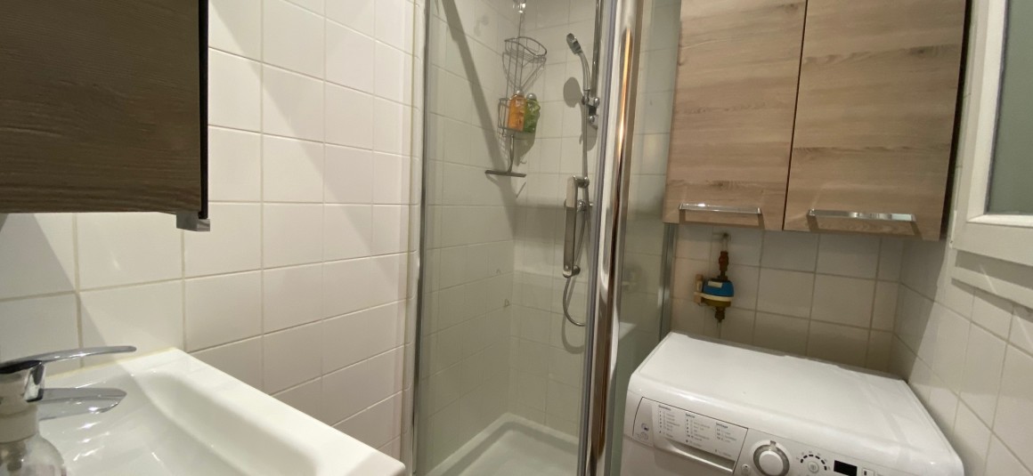 MEUBLÉ – 1 ch – 34 m2 – Rue Brisemiche – Paris 4e – 1er étage sans asc – Loyer cc : 1.400 €