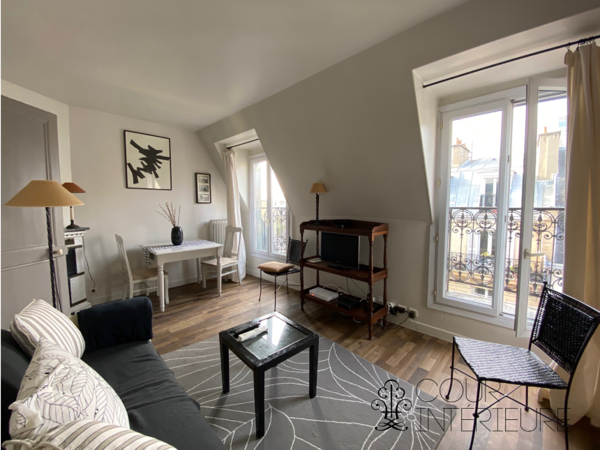 MEUBLÉ – 1 ch – 35 m2 – Paris 7ème – Rue Vaneau – 6e étage avec asc – Loyer cc : 1.669 € (internet inclus)