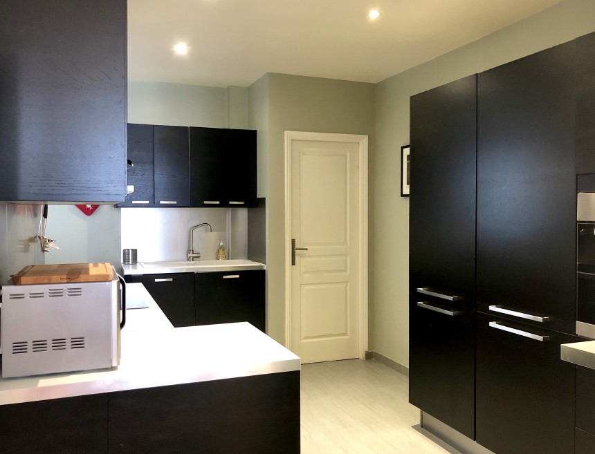 MEUBLÉ – 2 ch – Paris 16e – 75 m2 – Auteuil – 5ème étage ascenseur – Loyer cc : 2.700 €