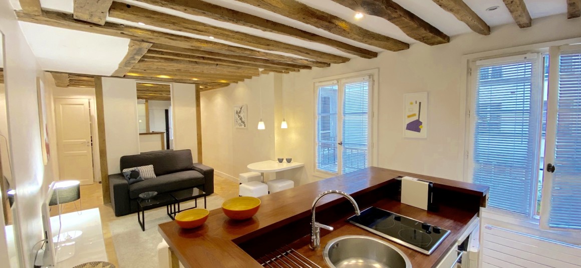 MEUBLÉ – 1 ch – Paris 1er – Rue St Honoré – Marché St Honoré – 33 m2 – Loyer cc : 1.480 €
