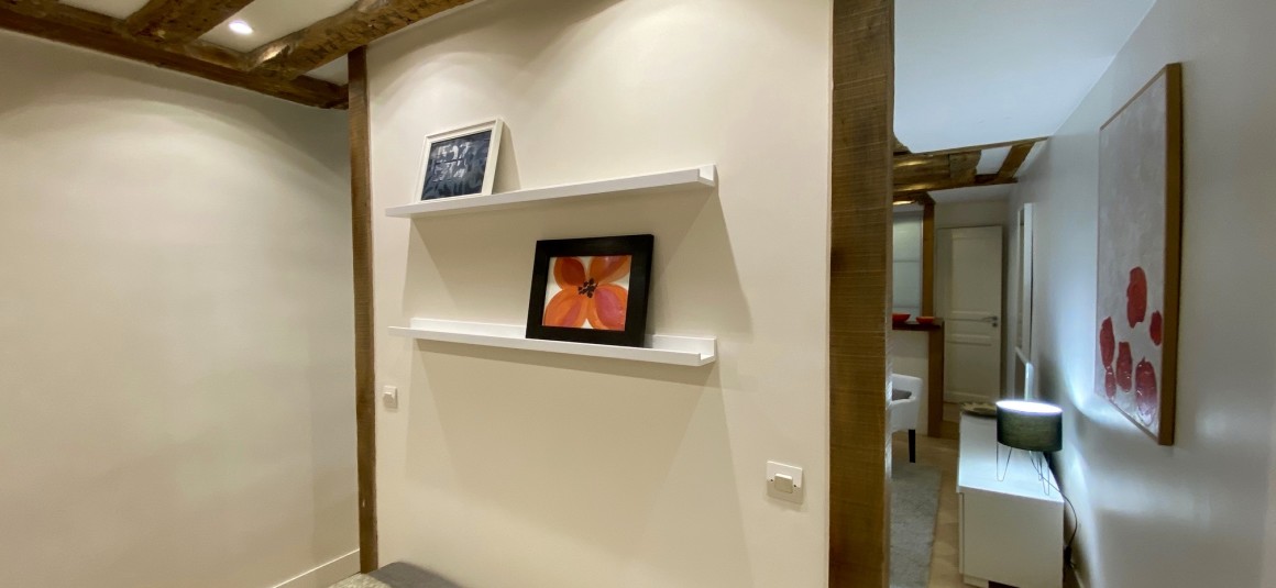 MEUBLÉ – 1 ch – Paris 1er – Rue St Honoré – Marché St Honoré – 33 m2 – Loyer cc : 1.480 €