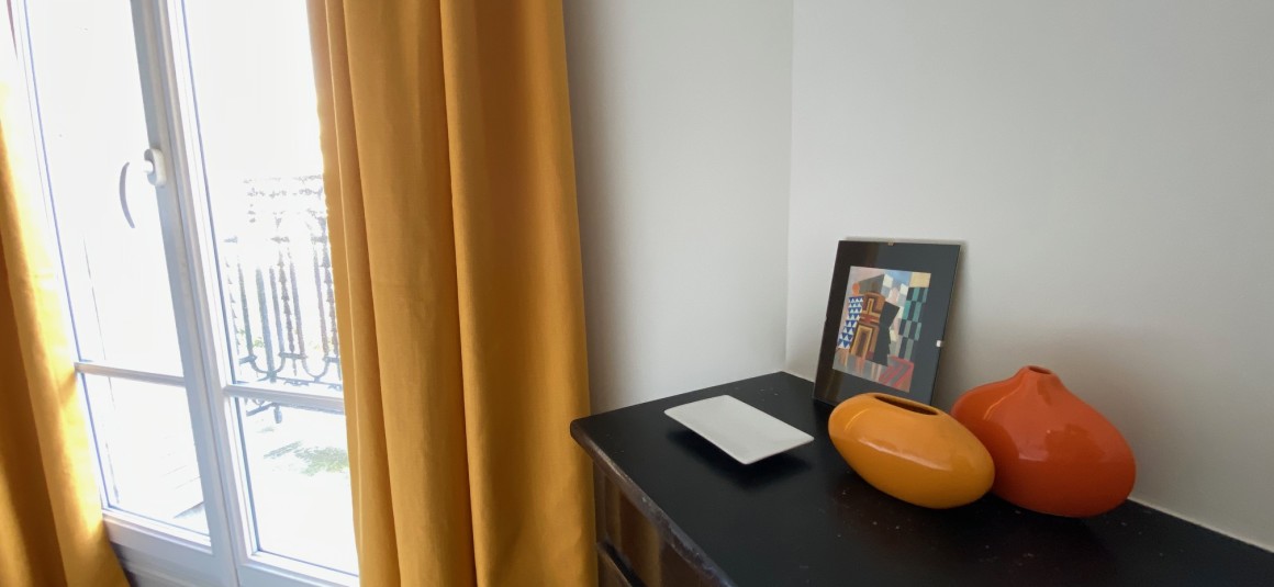 MEUBLÉ – Rénovation totale – 1 ch – 50 m2 – Boulogne centre (92) – Métro : Jean Jaures – Bois Boulogne – 2ème étage ascenseur – Loyer cc : 1.500 €
