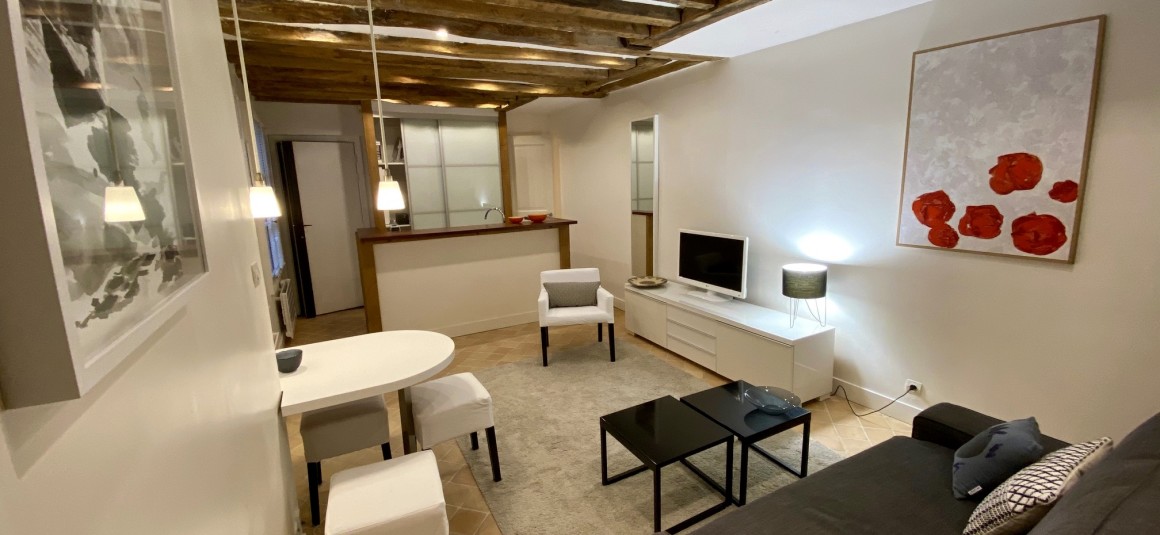 MEUBLÉ – 1 ch – Paris 1er – Rue St Honoré – Marché St Honoré – 33 m2 – Loyer cc : 1.480 €