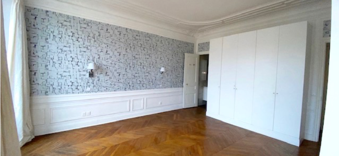 MEUBLÉ – 2 ch – Paris 8ème – Ave Georges V – 115 m2 – 4ème étage avec ascenseur – Loyer cc : 4.400 euros
