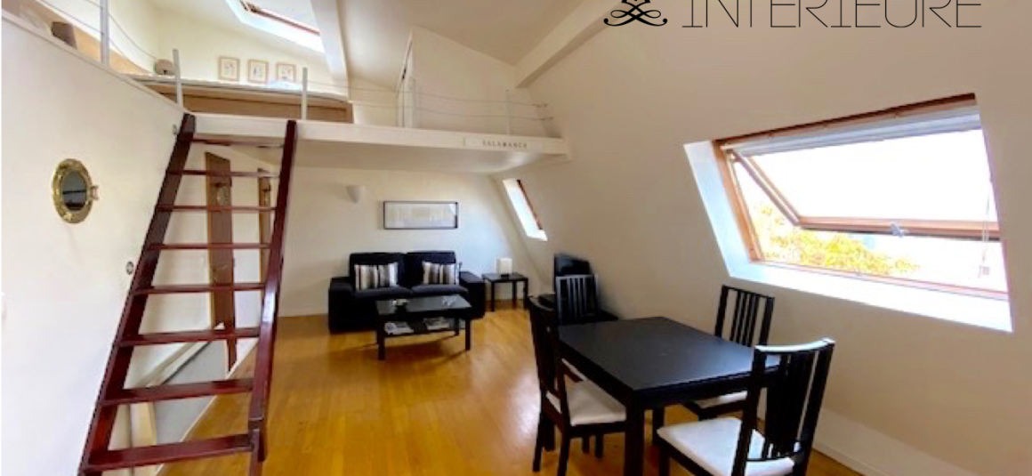 MEUBLÉ – Grand studio / 2 pièces – 31 m2 et 47 m2 au sol – Paris 17ème – Batignolles Rue Lemercier – Village Batignolles – 6ème et dernier étage avec ascenseur – Loyer charges comprises : 1.300 €