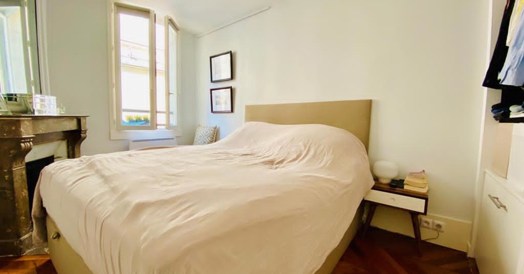 MEUBLÉ – 1 ch +  Double séjour – 51 m2 – Paris 9e – Rue Fb Montmartre – 3ème étage – Loyer cc : 1.850 €