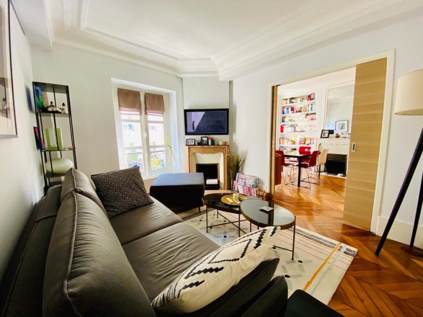 MEUBLÉ – 1 ch +  Double séjour – 51 m2 – Paris 9e – Rue Fb Montmartre – 3ème étage – Loyer cc : 1.850 €