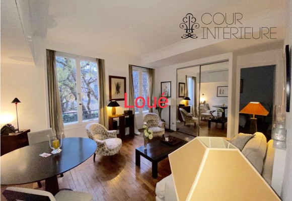 MEUBLÉ – 1 ch – Paris 2ème – 48 m2 – Rue Lulli (Square Louvois) – 2ème étage ascenseur – Loyer cc : 1.980 € (chauffage eau chaude collectif)