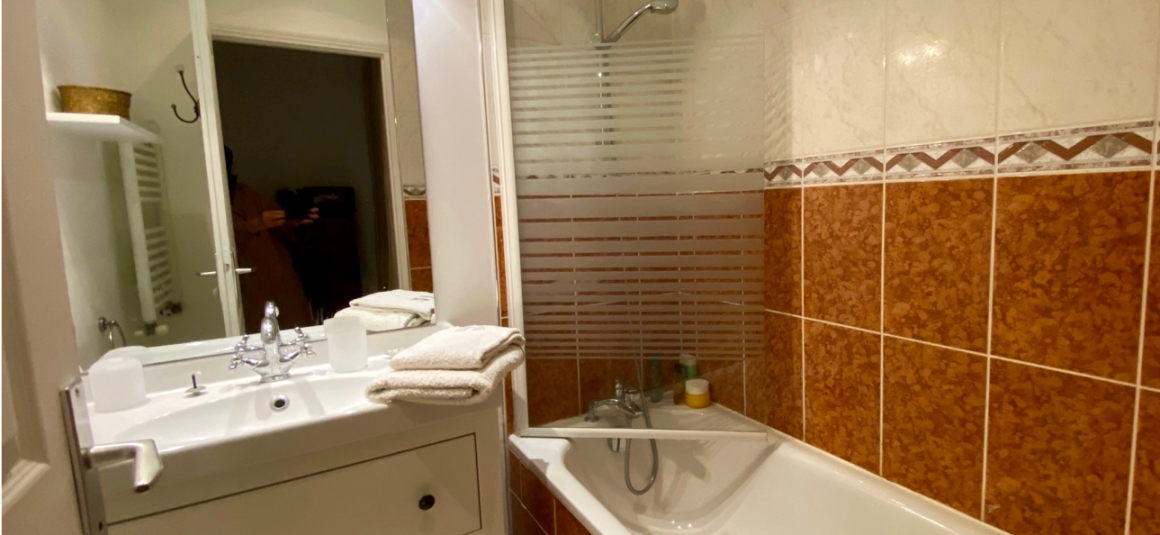 MEUBLÉ – 1 ch – Paris 2ème – 48 m2 – Rue Lulli (Square Louvois) – 2ème étage ascenseur – Loyer cc : 1.980 € (chauffage eau chaude collectif)
