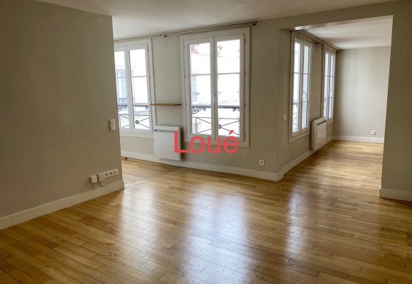 Vide – 3 ch – Paris 9e – Square Montholon – 87 m2 – 5ème étage ascenseur – Loyer : 2.660 euros cc