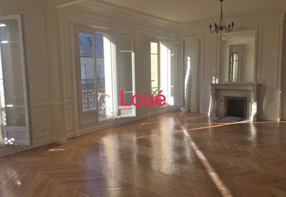 VIDE – Paris 8ème – 3 ch – 106 m2 – Rue de la Néva – 5ème et dernier étage – Terrasse 10 m2 – Loyer cc : 4.200 € (chauf. collectif).