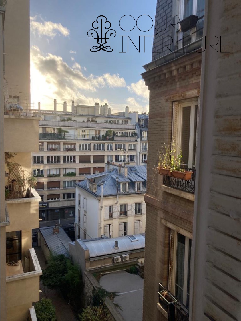 VIDE – 2 ch – 51 m2 – Paris 15ème – Ave Emile Zola / Rue Commerce – 5ème étage ascenseur – Loyer cc : 1.690 €