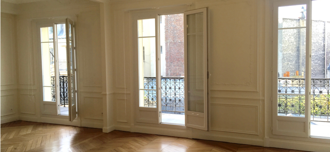 VIDE – Paris 8ème – 3 ch – 106 m2 – Rue de la Néva – 5ème et dernier étage – Terrasse 10 m2 – Loyer cc : 4.200 € (chauf. collectif).
