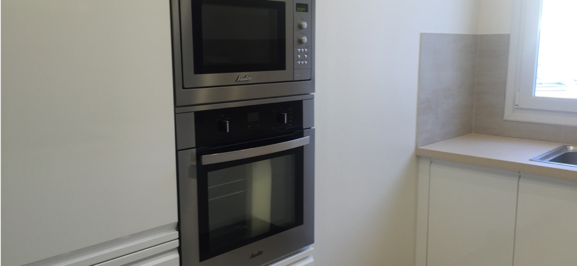VIDE – Paris 8ème – 3 ch – 106 m2 – Rue de la Néva – 5ème et dernier étage – Terrasse 10 m2 – Loyer cc : 4.200 € (chauf. collectif).