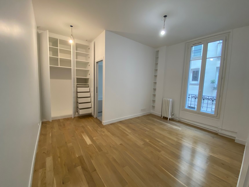 VIDE – RENOVATION TOTALE – 3 chambres – 5 pièces – 120 m2 – 3 ch – Parc Monceau – Paris 8ème – 2ème étage ascenseur avec Balcon – Loyer cc : 4.300 €