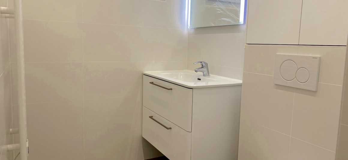 VIDE – RENOVATION TOTALE – 3 chambres – 5 pièces – 120 m2 – 3 ch – Parc Monceau – Paris 8ème – 2ème étage ascenseur avec Balcon – Loyer cc : 4.300 €