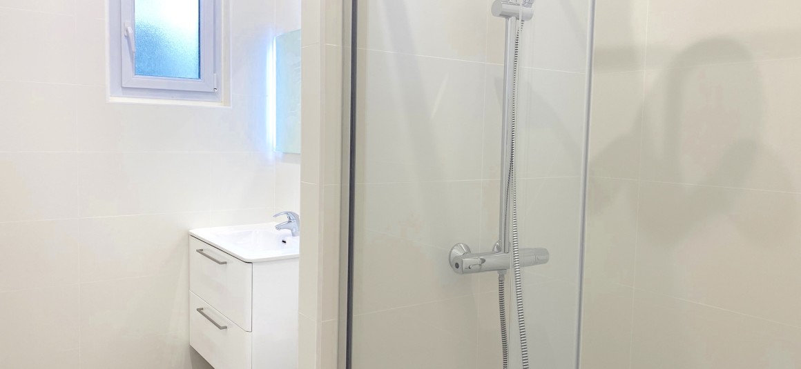 VIDE – RENOVATION TOTALE – 3 chambres – 5 pièces – 120 m2 – 3 ch – Parc Monceau – Paris 8ème – 2ème étage ascenseur avec Balcon – Loyer cc : 4.300 €