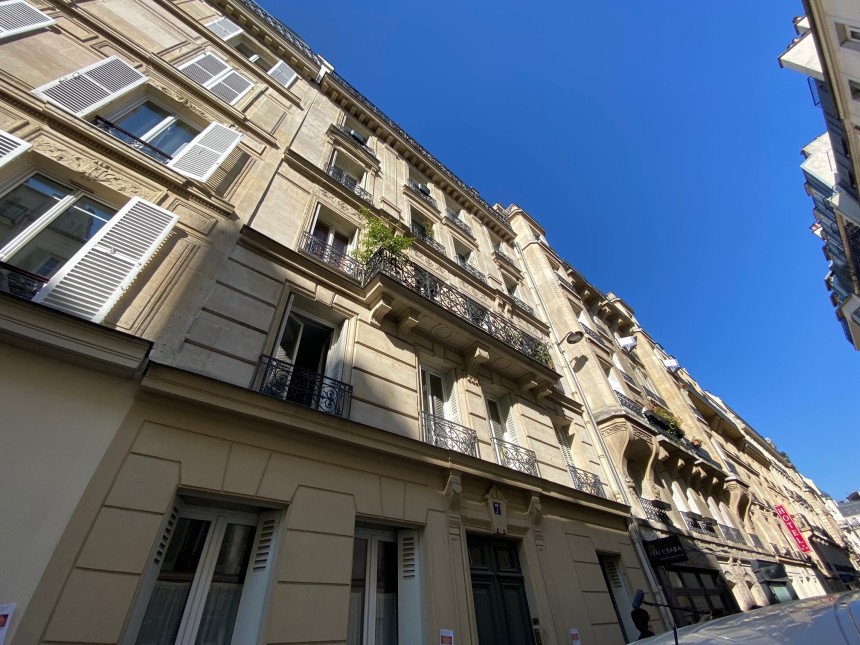 MEUBLÉ – 1 chambre – Paris 17 – Quartier Poncelet – Rue Saussier Leroy – 32 m2 – 1er étage sans ascenseur – Loyer : 1.350 € cc