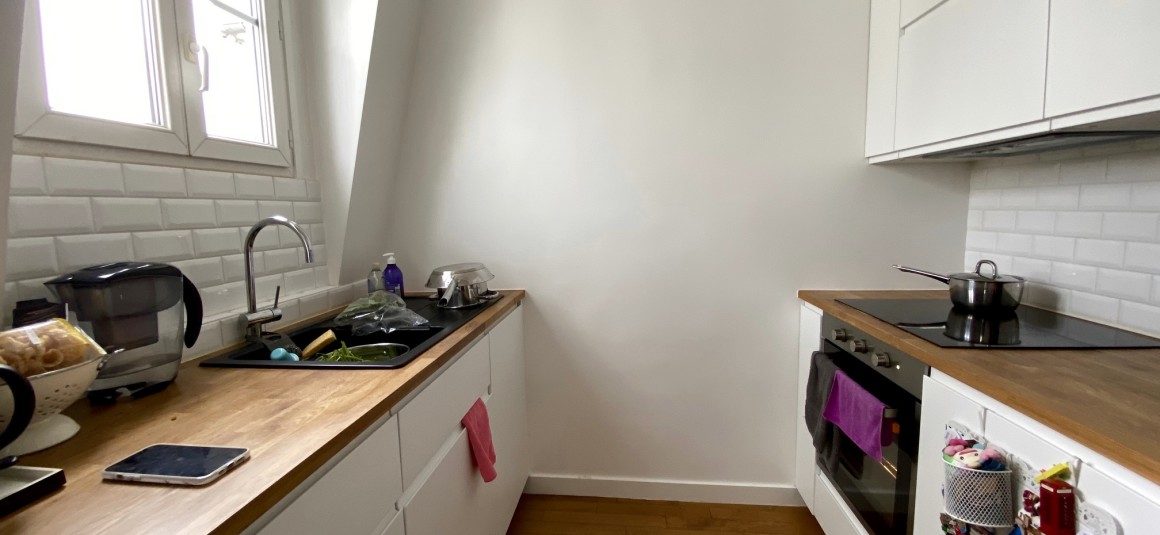 MEUBLÉ – 1 ch – Paris 17 – Rue Juliette Lamber – 31 m2 – 6e étage avec ascenseur – Loyer cc : 1.350 €