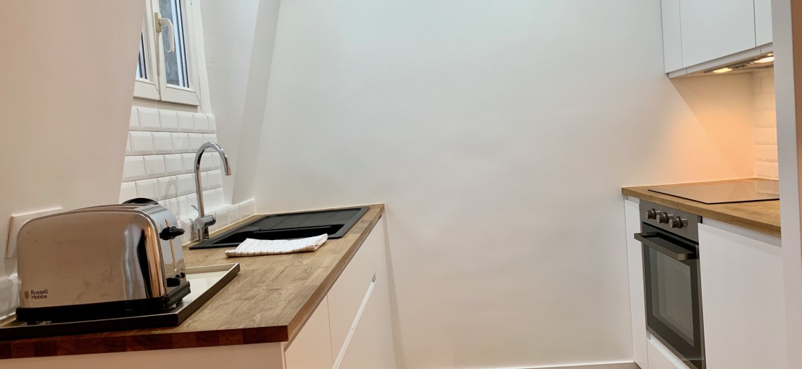 MEUBLÉ – 1 ch – Paris 17 – Rue Juliette Lamber – 31 m2 – 6e étage avec ascenseur – Loyer cc : 1.350 €