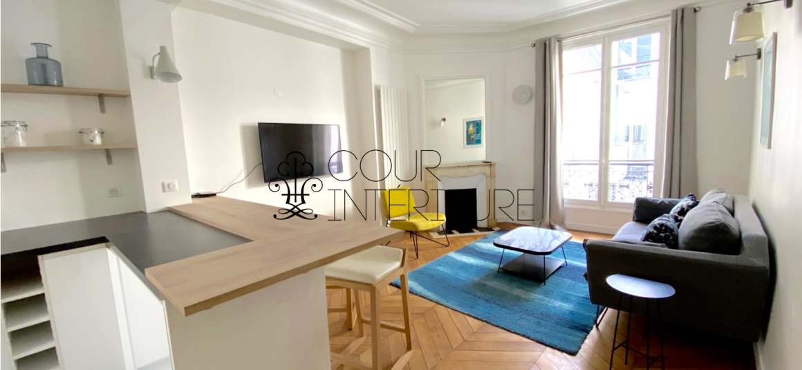 MEUBLÉ – 1 chambre – Rue Chambiges – Paris 8ème – 55 m2 – 4ème étage avec ascenseur – Loyer charges comprises : 2.500 €