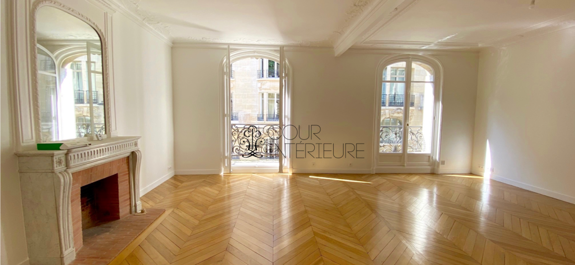 VIDE – RENOVATION TOTALE – 3 chambres – 5 pièces – 120 m2 – 3 ch – Parc Monceau – Paris 8ème – 2ème étage ascenseur avec Balcon – Loyer cc : 4.300 €