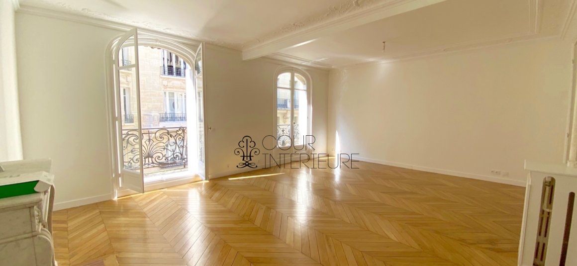VIDE – RENOVATION TOTALE – 3 chambres – 5 pièces – 120 m2 – 3 ch – Parc Monceau – Paris 8ème – 2ème étage ascenseur avec Balcon – Loyer cc : 4.300 €