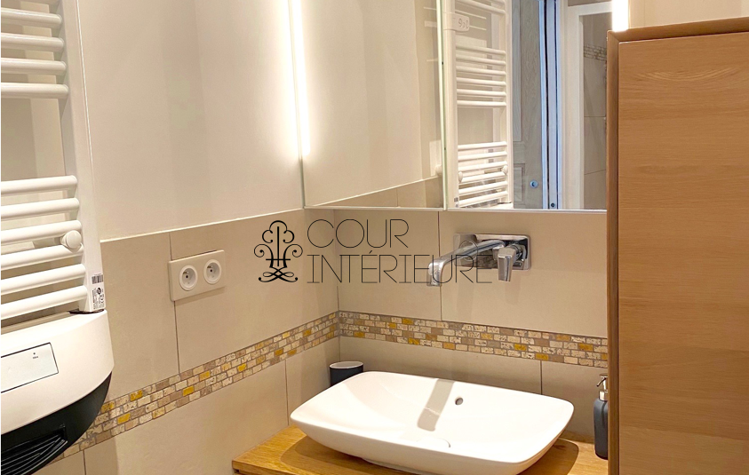 MEUBLÉ – 1 ch – 34 m2 – Rue Legendre (quartier rue LEVIS) – Paris 17e – 1er étage ascenseur – Loyer : 1.350 € cc