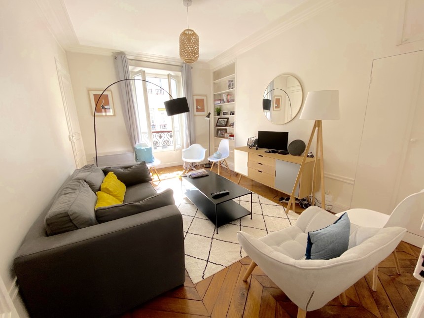 MEUBLÉ – 1 ch – Paris 17e – 44 m2 – Coeur Village Batignolles – 2ème sans ascenseur – Loyer cc : 1.650 euros