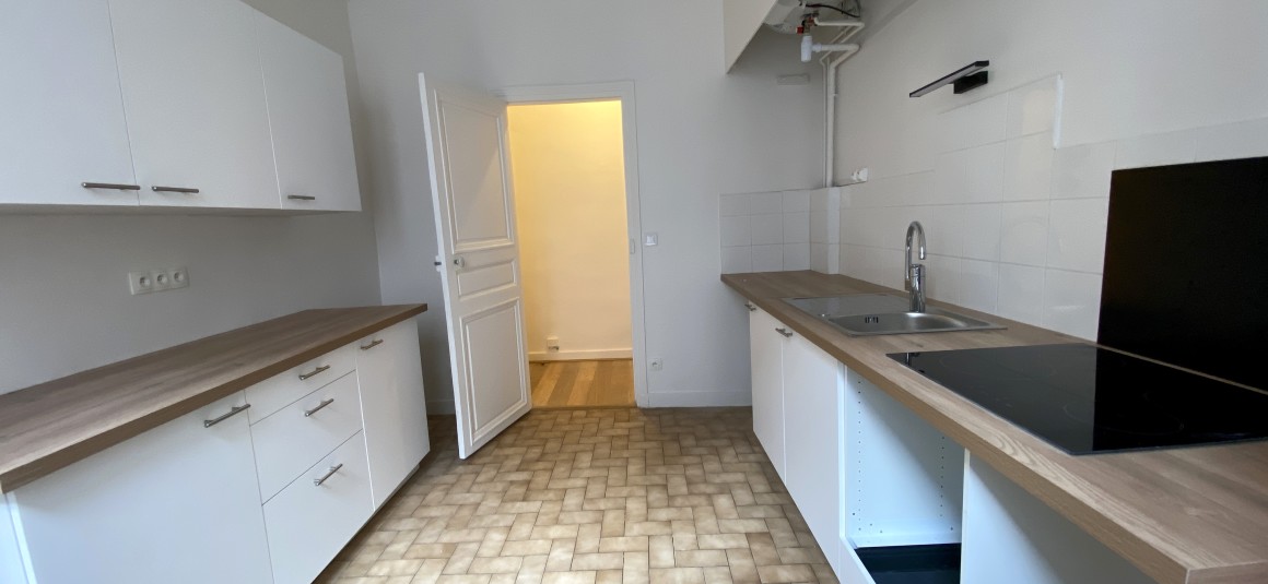 VIDE – 2 chambres – 74 m2 – Havre Caumartin – Paris 9e – 3e étage avec ascenseur – Loyer cc : 2.470 euros