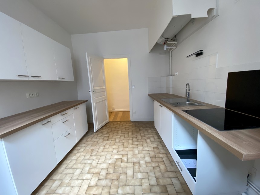 VIDE – 2 chambres – 74 m2 – Havre Caumartin – Paris 9e – 3e étage avec ascenseur – Loyer cc : 2.470 euros