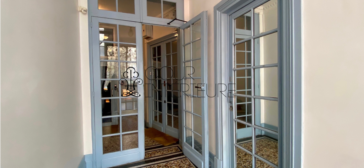 MEUBLÉ – 1 ch – 50 m2 – Neuilly (92) – Rue de l’Eglise – Proximité immédiate Métro Pont de Neuilly (ligne 1 – 1er étage ascenseur – Loyer cc : 1.850 €