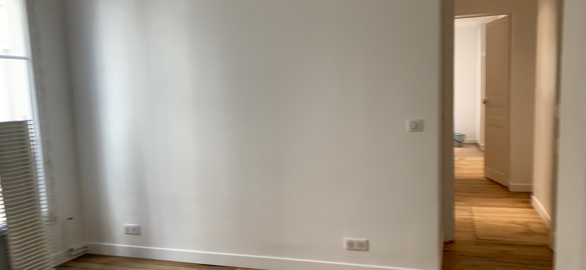 VIDE –  2 chambres – Paris 17ème – 73 m2 – Rue Labie – 3ème étage sans ascenseur – Loyer charges comprises : 2.477 euros