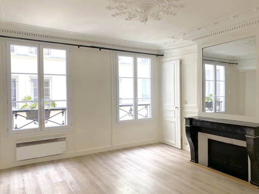 VIDE – 2 chambres – 85 m2 – Paris 9ème – Square Montholon – 3ème  étage avec ascenseur – Loyer charges comprises : 2.441 euros