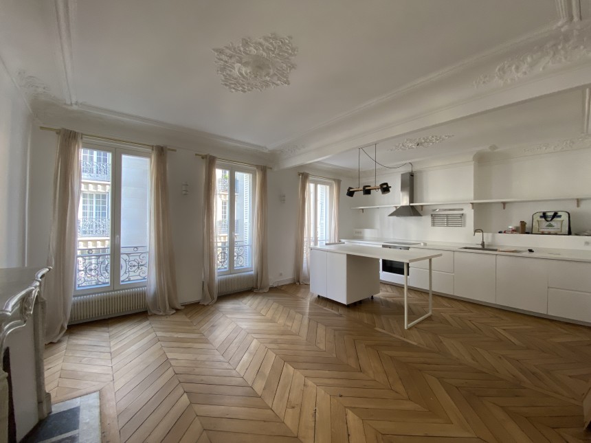 VIDE –  2 chambres – Paris 17ème – 73 m2 – Rue Labie – 3ème étage sans ascenseur – Loyer charges comprises : 2.477 euros