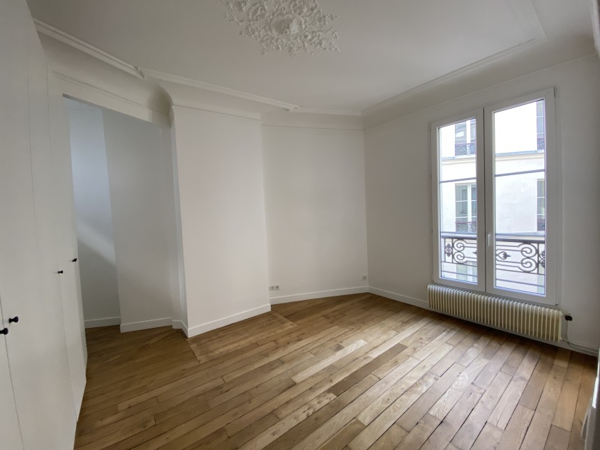 VIDE –  2 chambres – Paris 17ème – 73 m2 – Rue Labie – 3ème étage sans ascenseur – Loyer charges comprises : 2.477 euros