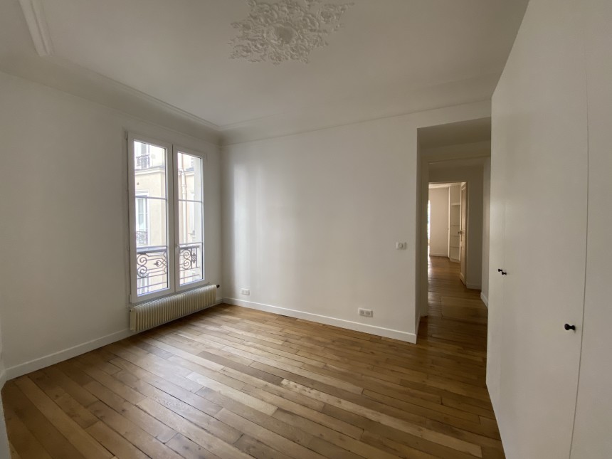 VIDE –  2 chambres – Paris 17ème – 73 m2 – Rue Labie – 3ème étage sans ascenseur – Loyer charges comprises : 2.477 euros