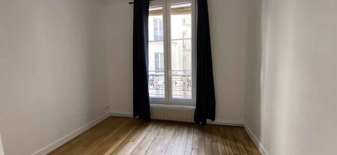 VIDE –  2 chambres – Paris 17ème – 73 m2 – Rue Labie – 3ème étage sans ascenseur – Loyer charges comprises : 2.477 euros