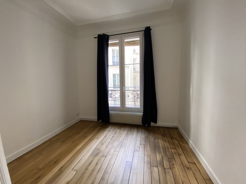 VIDE –  2 chambres – Paris 17ème – 73 m2 – Rue Labie – 3ème étage sans ascenseur – Loyer charges comprises : 2.477 euros