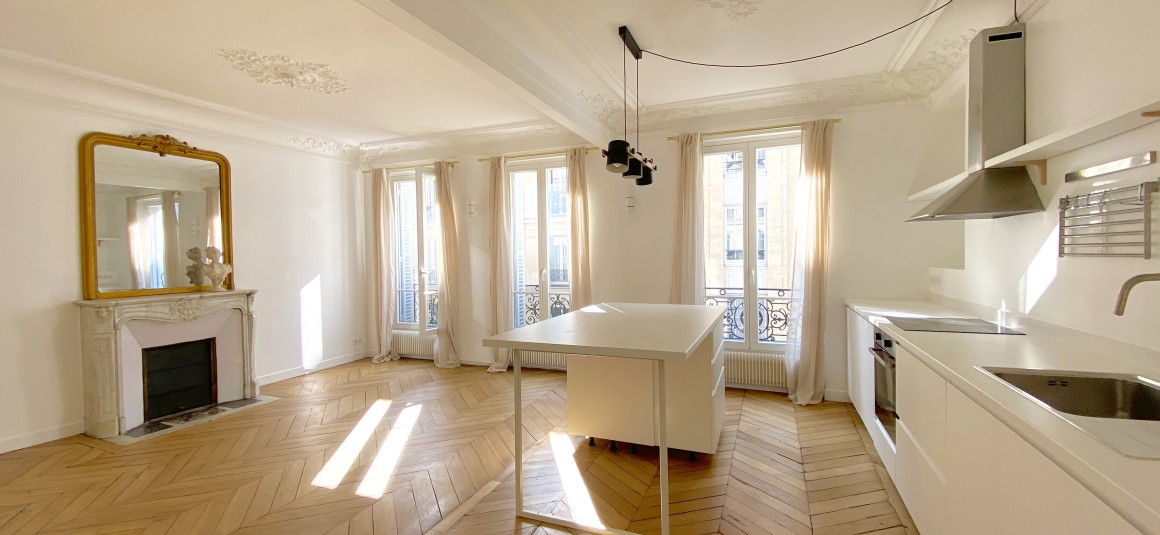 VIDE –  2 chambres – Paris 17ème – 73 m2 – Rue Labie – 3ème étage sans ascenseur – Loyer charges comprises : 2.477 euros