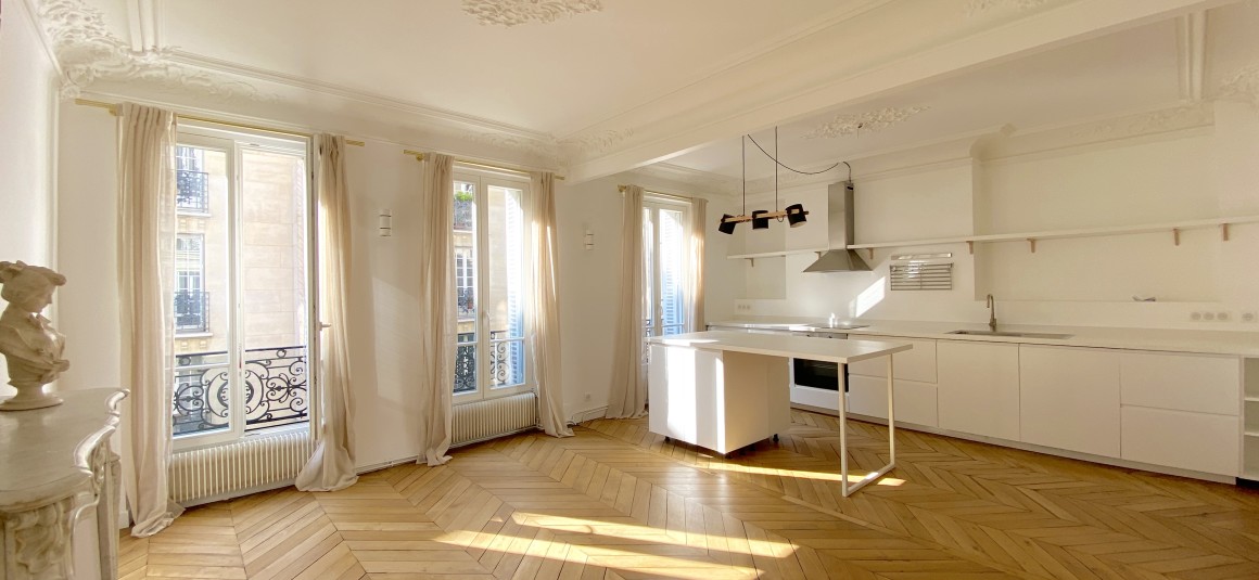 VIDE –  2 chambres – Paris 17ème – 73 m2 – Rue Labie – 3ème étage sans ascenseur – Loyer charges comprises : 2.477 euros