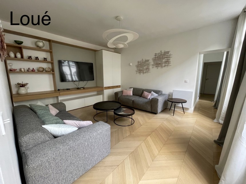 MEUBLÉ – 2 ch – 75 m2 – Paris 8ème – Rue Washington – 2ème étage sans asc  sur cour – Loyer cc : 3.500 euros (parking inclus)